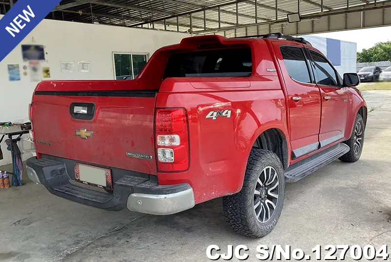 Chevrolet Colorado in Red for Sale Image 2