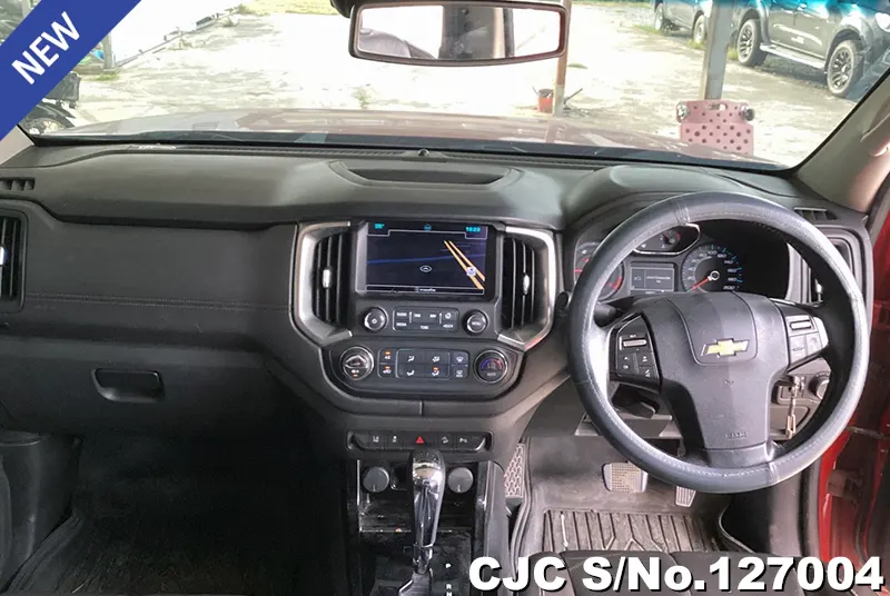 Chevrolet Colorado in Red for Sale Image 6