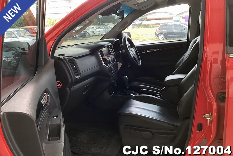 Chevrolet Colorado in Red for Sale Image 8