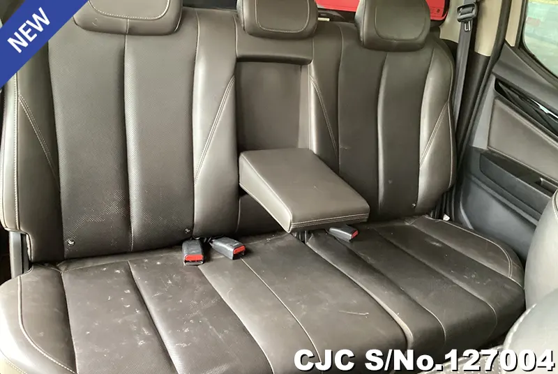 Chevrolet Colorado in Red for Sale Image 11