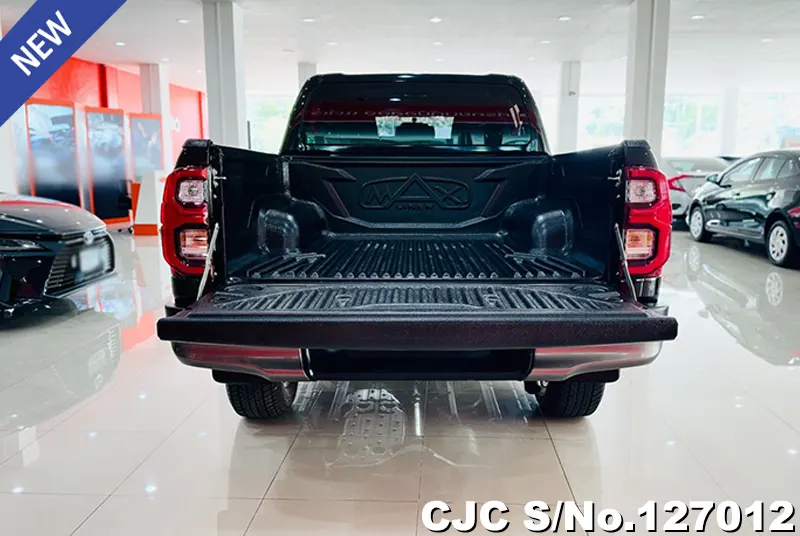 Toyota Hilux in Black for Sale Image 6