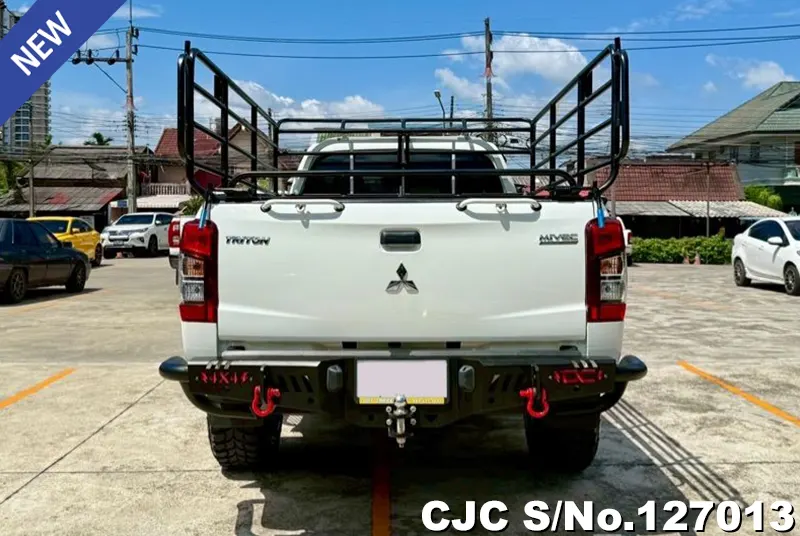 Mitsubishi Triton in White for Sale Image 4