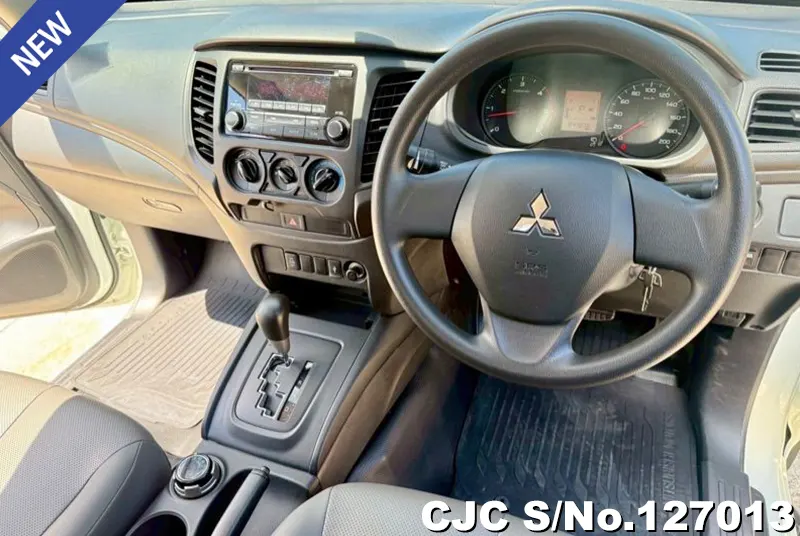 Mitsubishi Triton in White for Sale Image 8