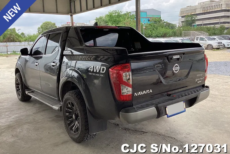 Nissan Navara in Black for Sale Image 2