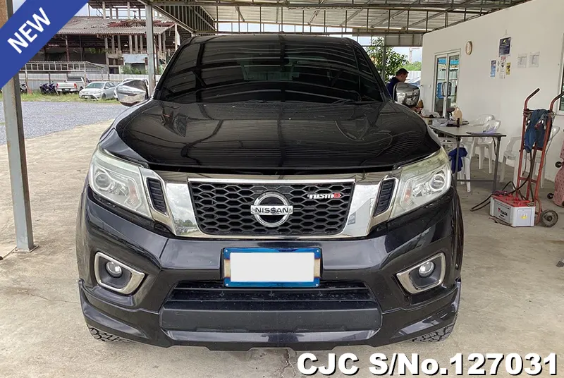 Nissan Navara in Black for Sale Image 4