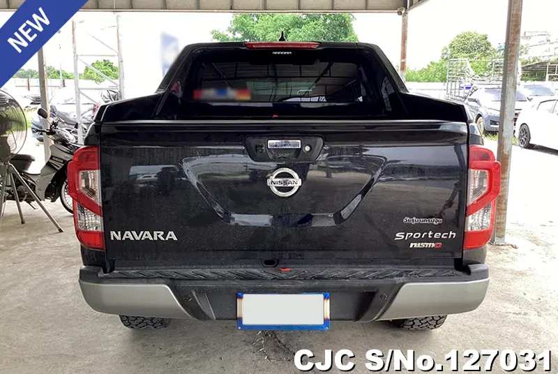 Nissan Navara in Black for Sale Image 5