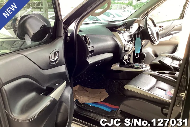 Nissan Navara in Black for Sale Image 8