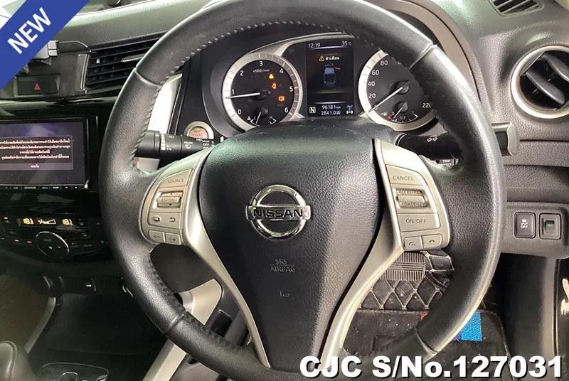 Nissan Navara in Black for Sale Image 12