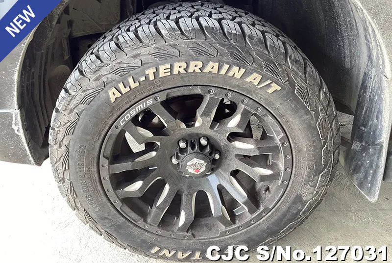 Nissan Navara in Black for Sale Image 14