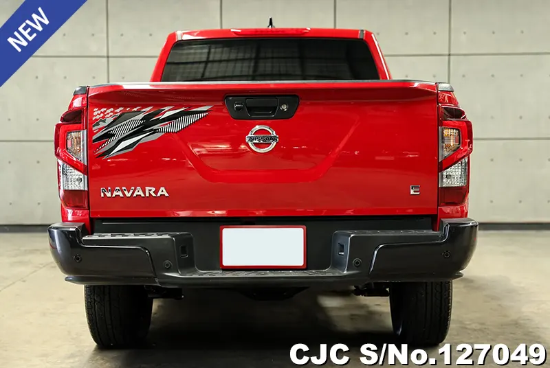 Nissan Navara in Red for Sale Image 3