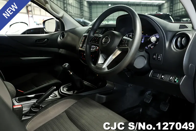 Nissan Navara in Red for Sale Image 6