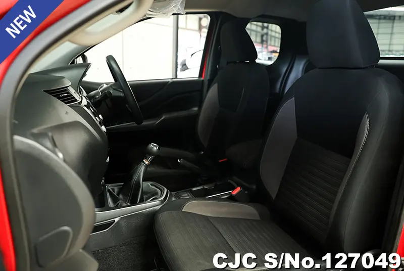 Nissan Navara in Red for Sale Image 7