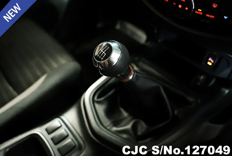 2024 Nissan / Navara Stock No. 127049