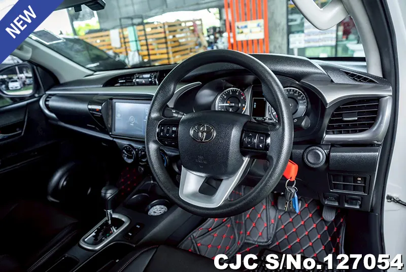 Toyota Hilux in White for Sale Image 4