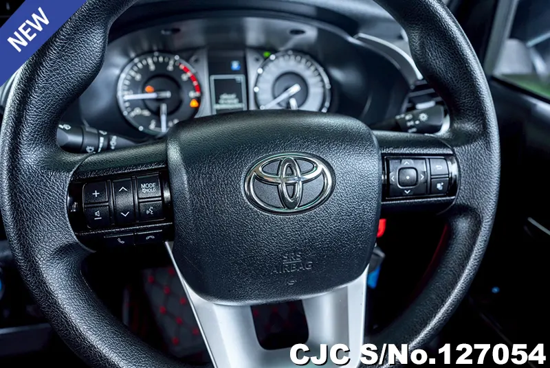Toyota Hilux in White for Sale Image 7