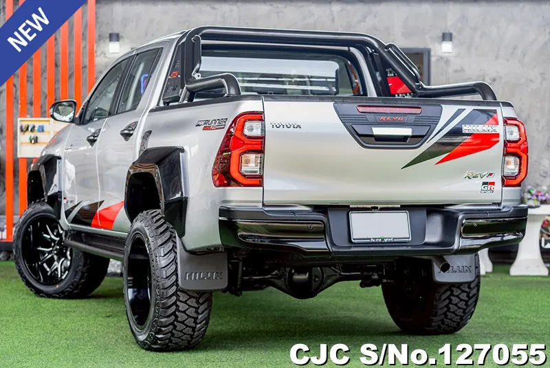 Toyota Hilux in Gray for Sale Image 1