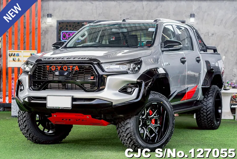Toyota Hilux in Gray for Sale Image 3
