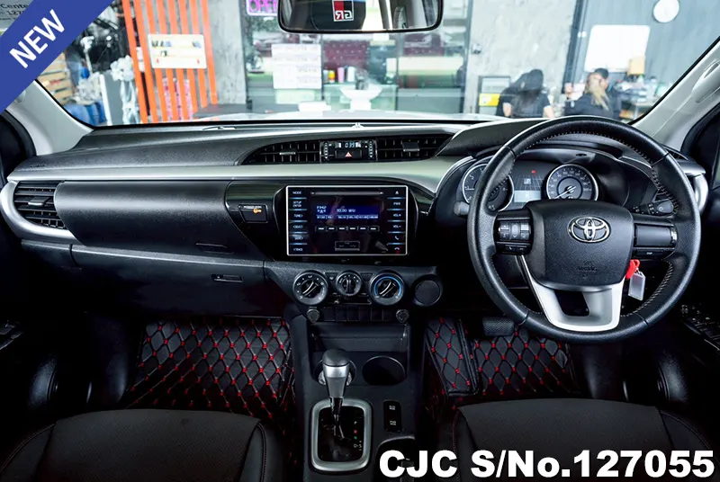 Toyota Hilux in Gray for Sale Image 4