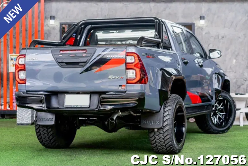 Toyota Hilux in Gray for Sale Image 2