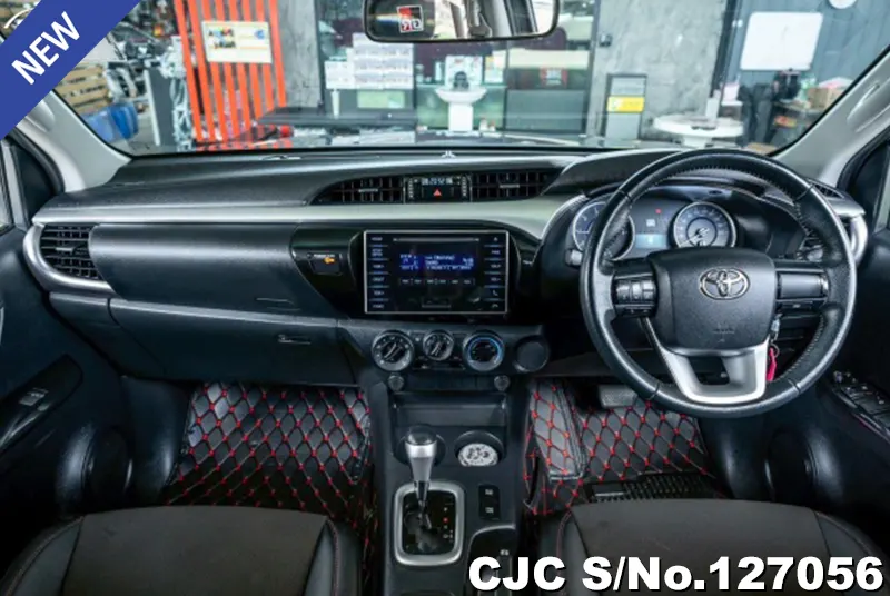 Toyota Hilux in Gray for Sale Image 4