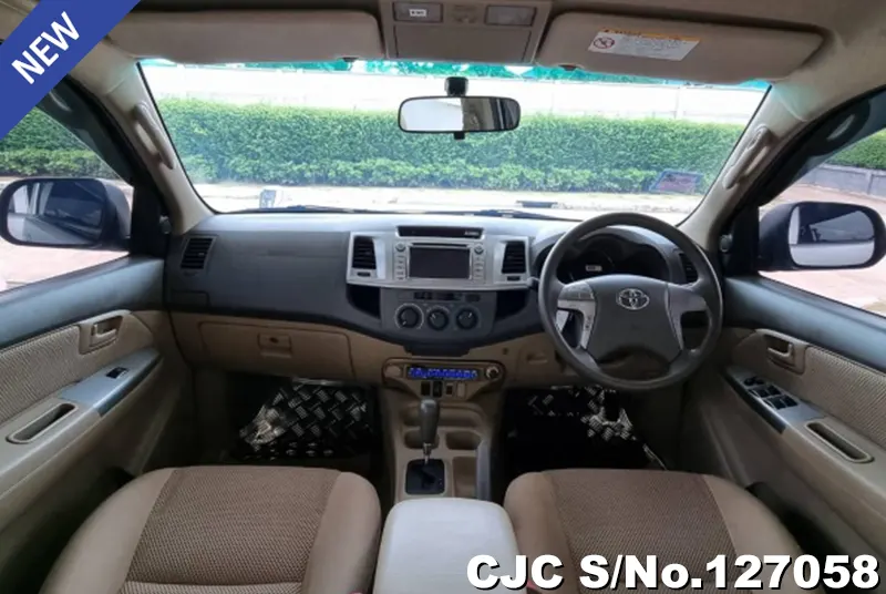 Toyota Hilux in Silver for Sale Image 6