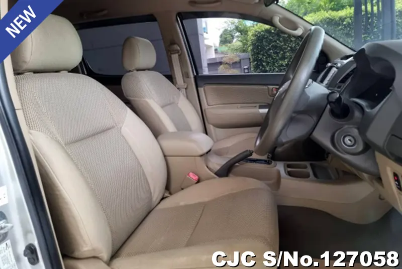 Toyota Hilux in Silver for Sale Image 8