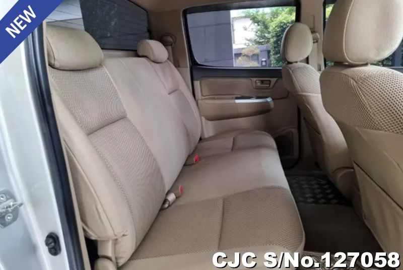 Toyota Hilux in Silver for Sale Image 9