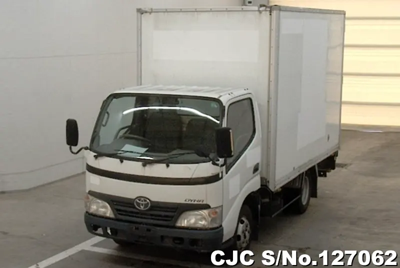 Toyota / Dyna 2009