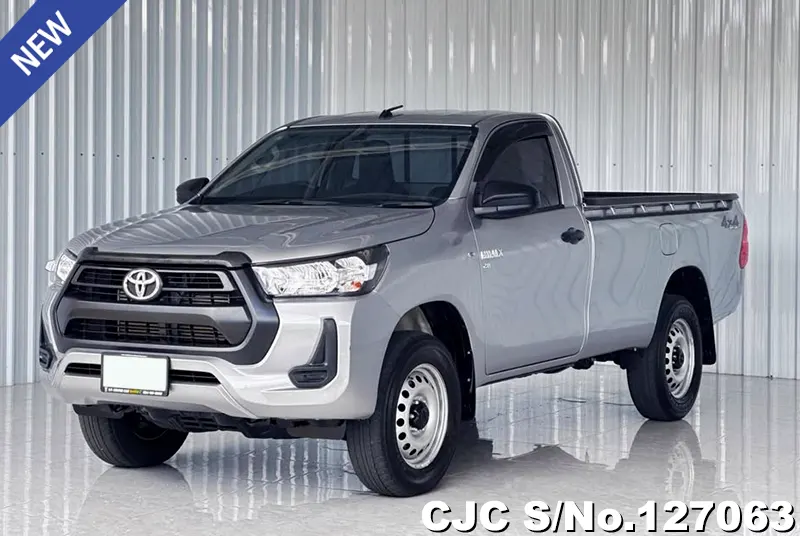 Toyota Hilux in Silver for Sale Image 3