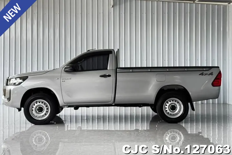 Toyota Hilux in Silver for Sale Image 6