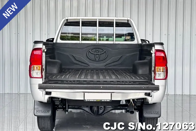 Toyota Hilux in Silver for Sale Image 7