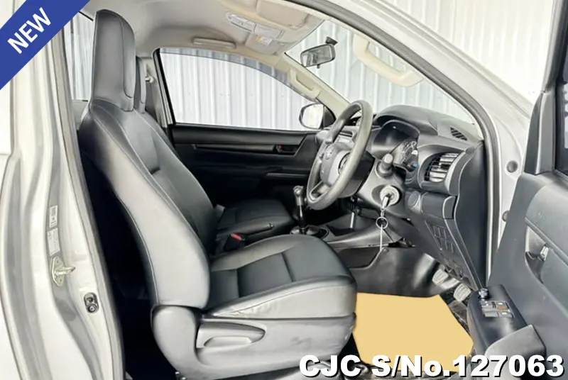 Toyota Hilux in Silver for Sale Image 8
