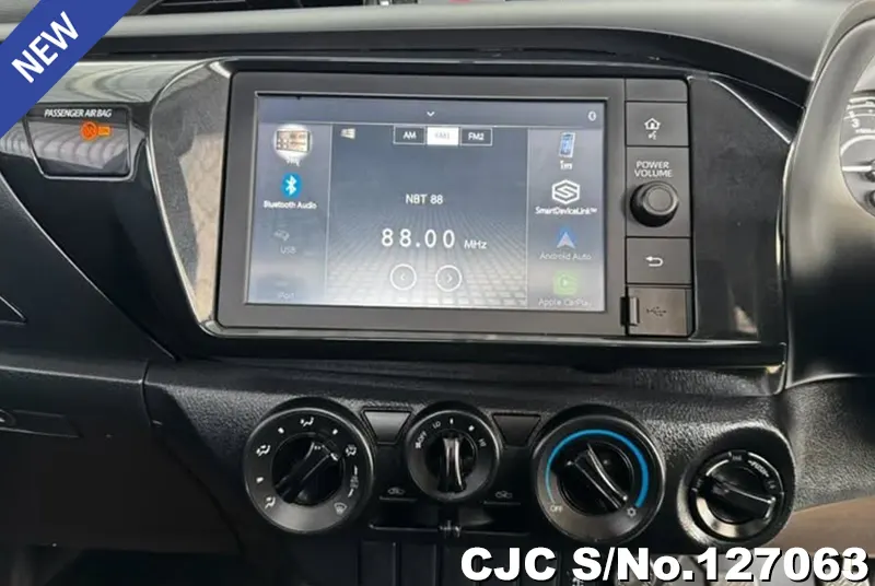 Toyota Hilux in Silver for Sale Image 11