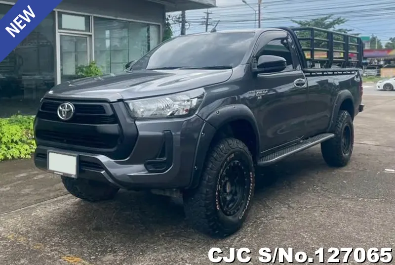 Toyota Hilux in Gray for Sale Image 3