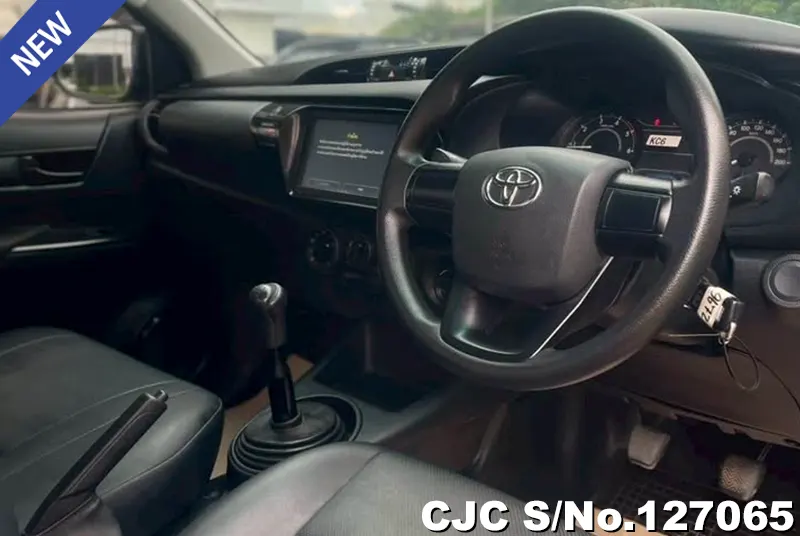 Toyota Hilux in Gray for Sale Image 6