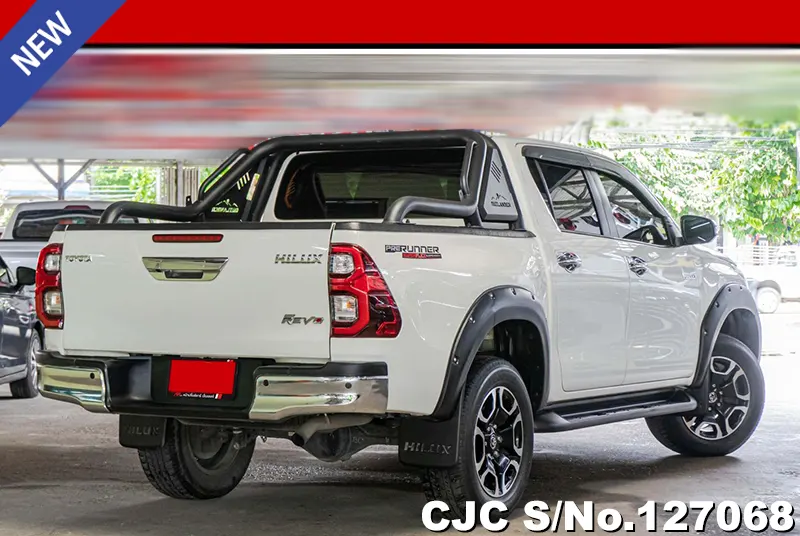 Toyota Hilux in White for Sale Image 2
