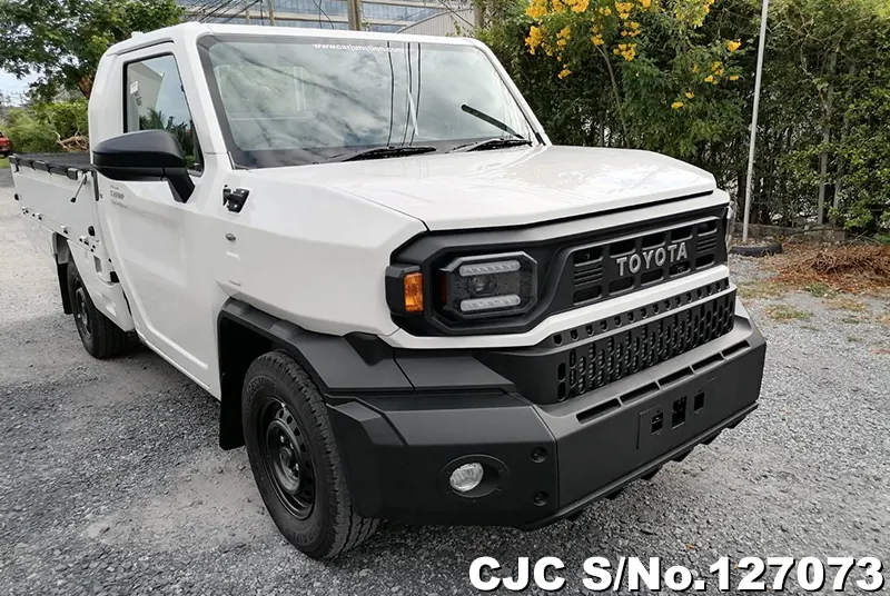 2025 Toyota / Hilux / Champ Stock No. 127073