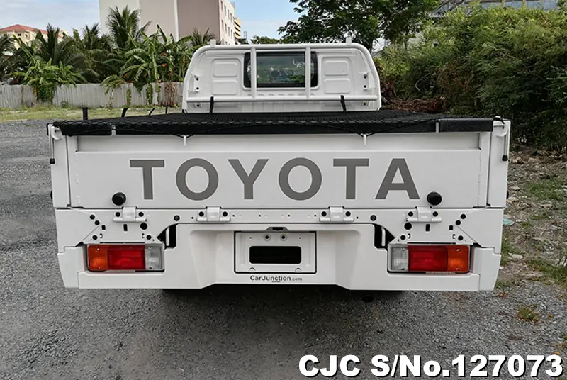 2025 Toyota / Hilux / Champ Stock No. 127073