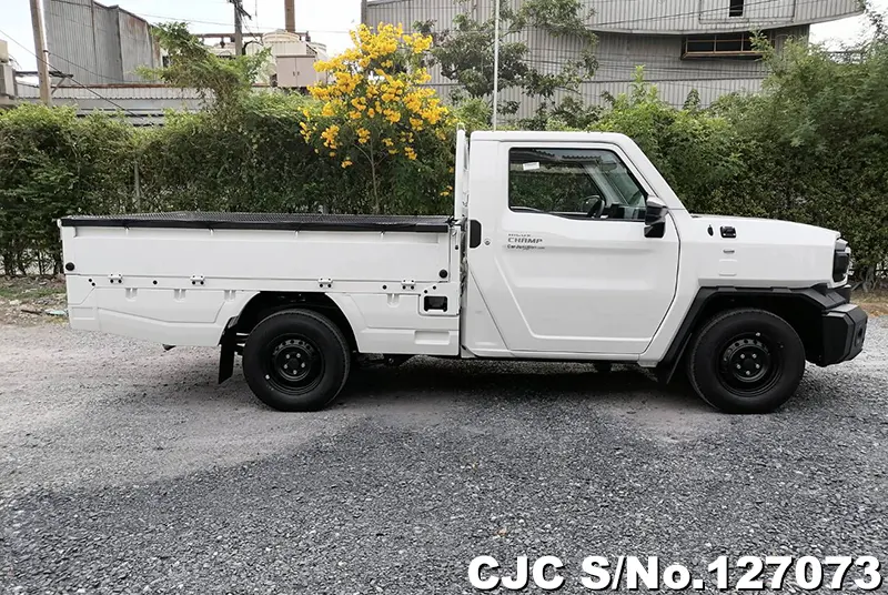 2025 Toyota / Hilux / Champ Stock No. 127073