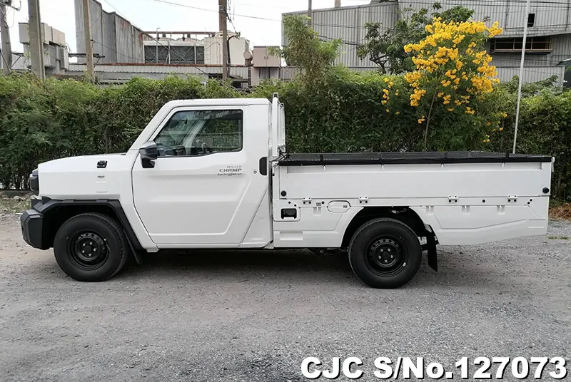 2025 Toyota / Hilux / Champ Stock No. 127073