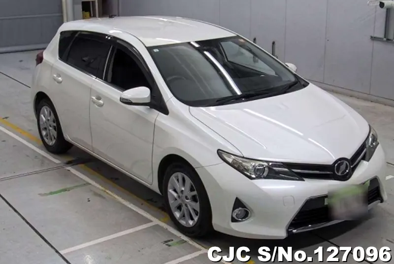 Toyota / Auris 2015
