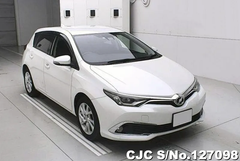 Toyota / Auris 2015