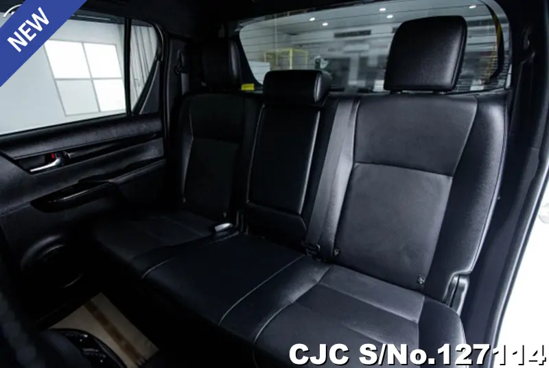 Toyota Hilux in White for Sale Image 8