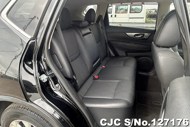 2016 Nissan / X-Trail Stock No. 127176