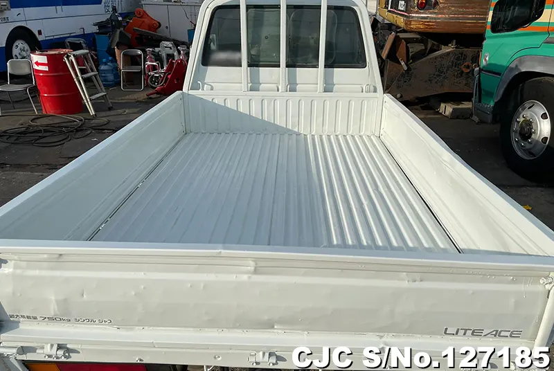 1995 Toyota / Liteace / Truck Stock No. 127185