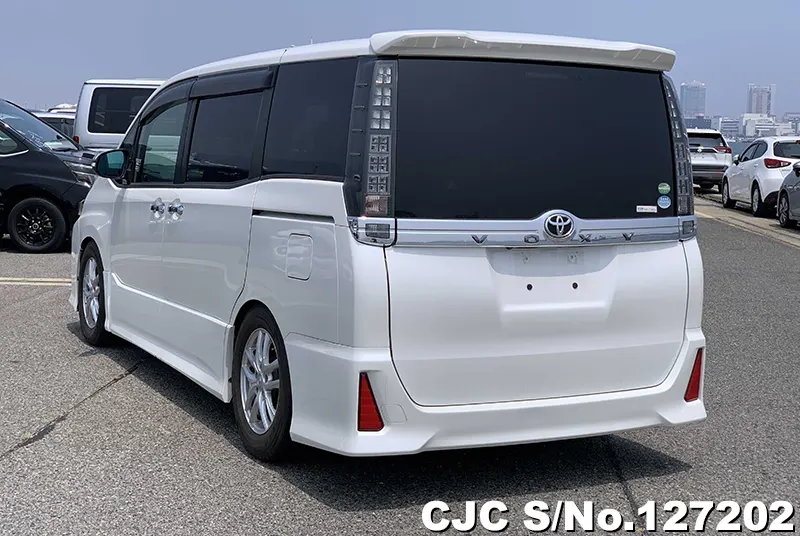 2016 Toyota / Voxy Stock No. 127202