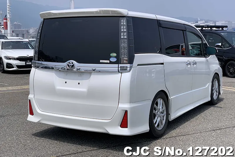 2016 Toyota / Voxy Stock No. 127202