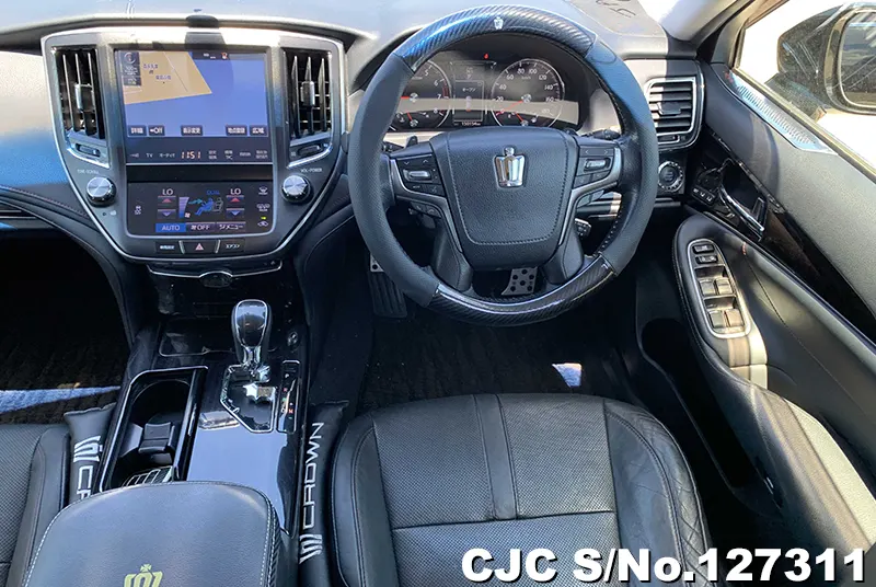2015 Toyota / Crown Stock No. 127311