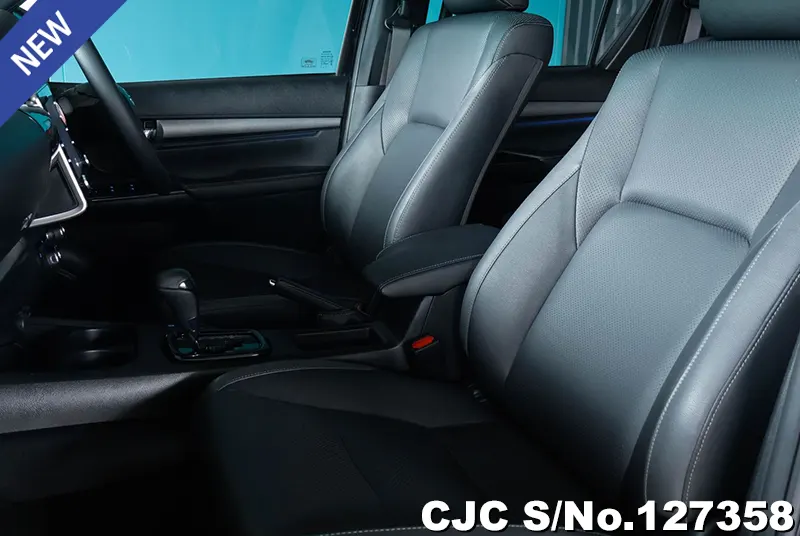 2021 Toyota / Hilux / Revo Rocco Stock No. 127358