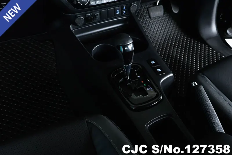 2021 Toyota / Hilux / Revo Rocco Stock No. 127358